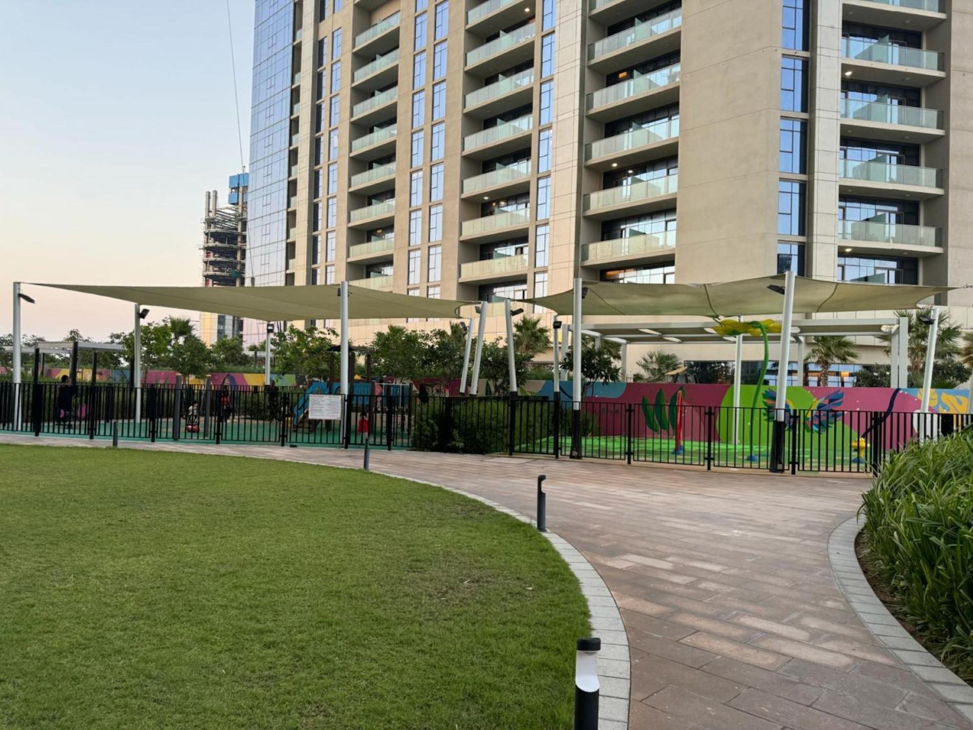 Apartment Mh - 2br Aykon Tower C 6003