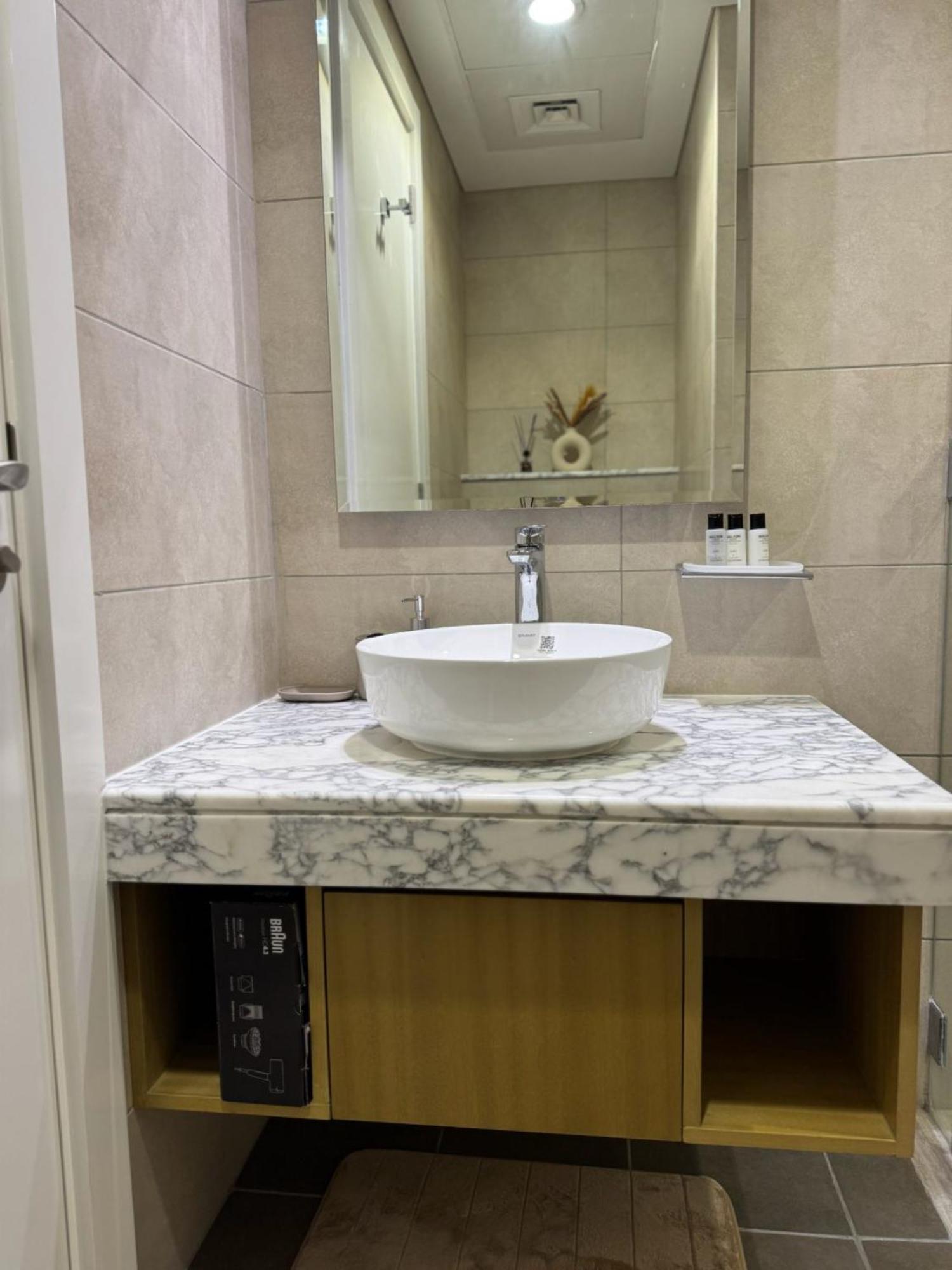 Mh - 2br Aykon Tower C 6003 * Dubai