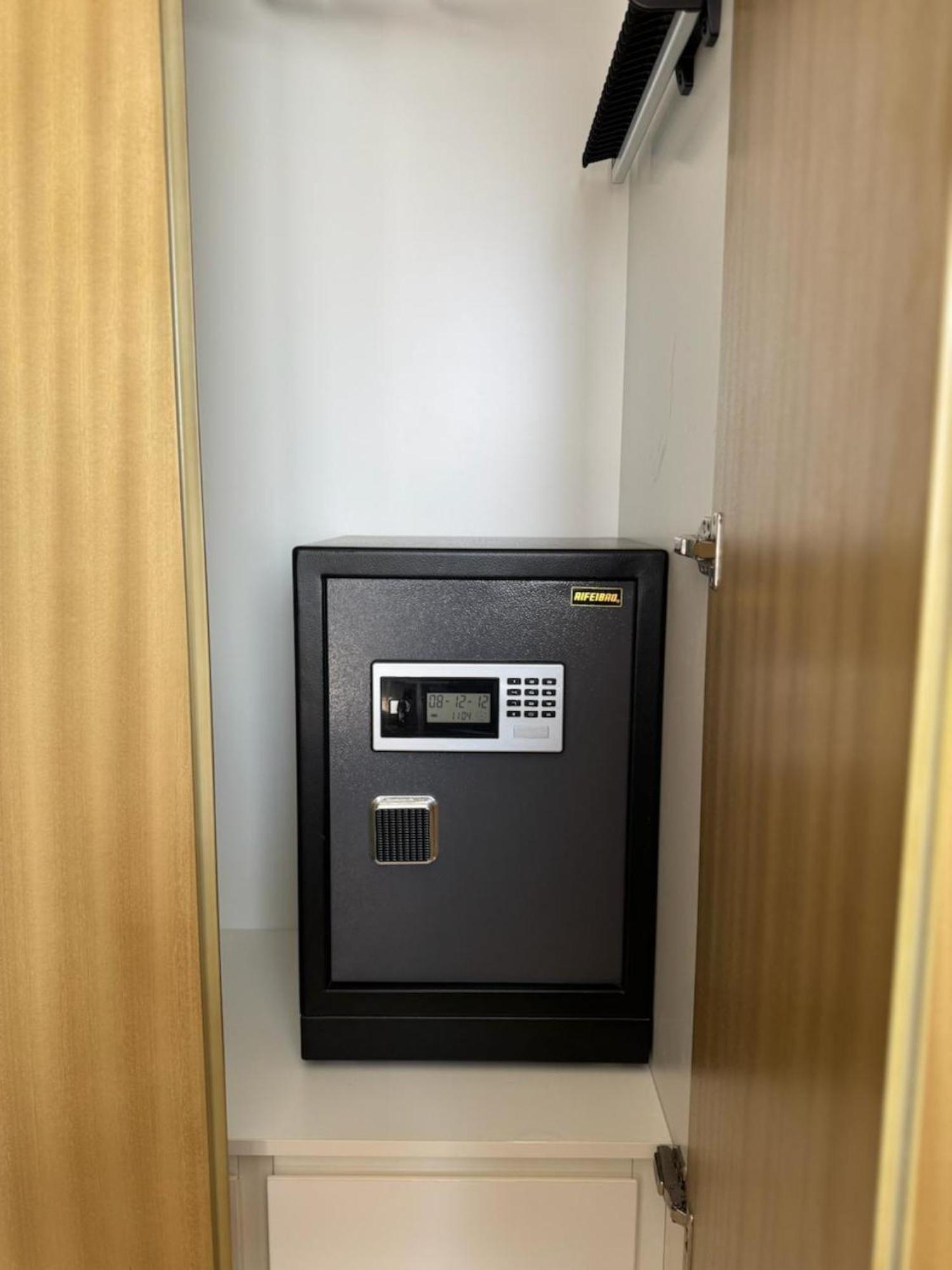 Mh - 2br Aykon Tower C 6003