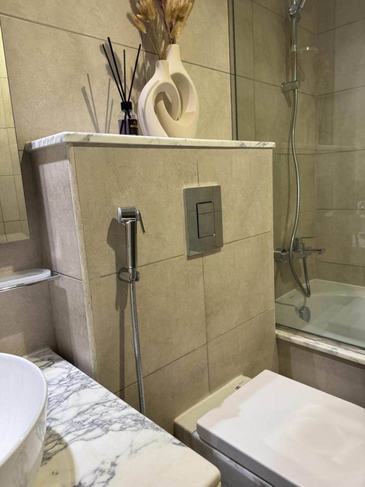 Mh - 2br Aykon Tower C 6003 Apartment