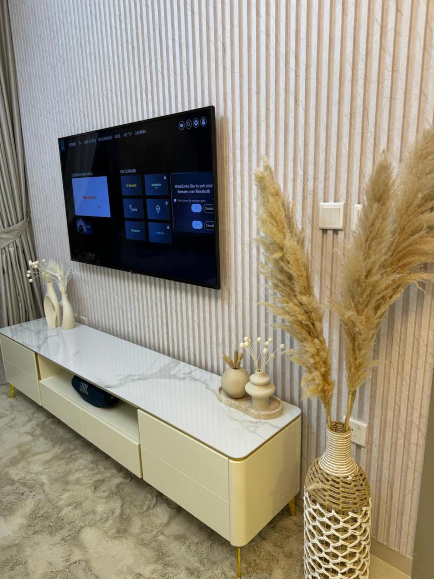 Mh - 2br Aykon Tower C 6003 * Dubai